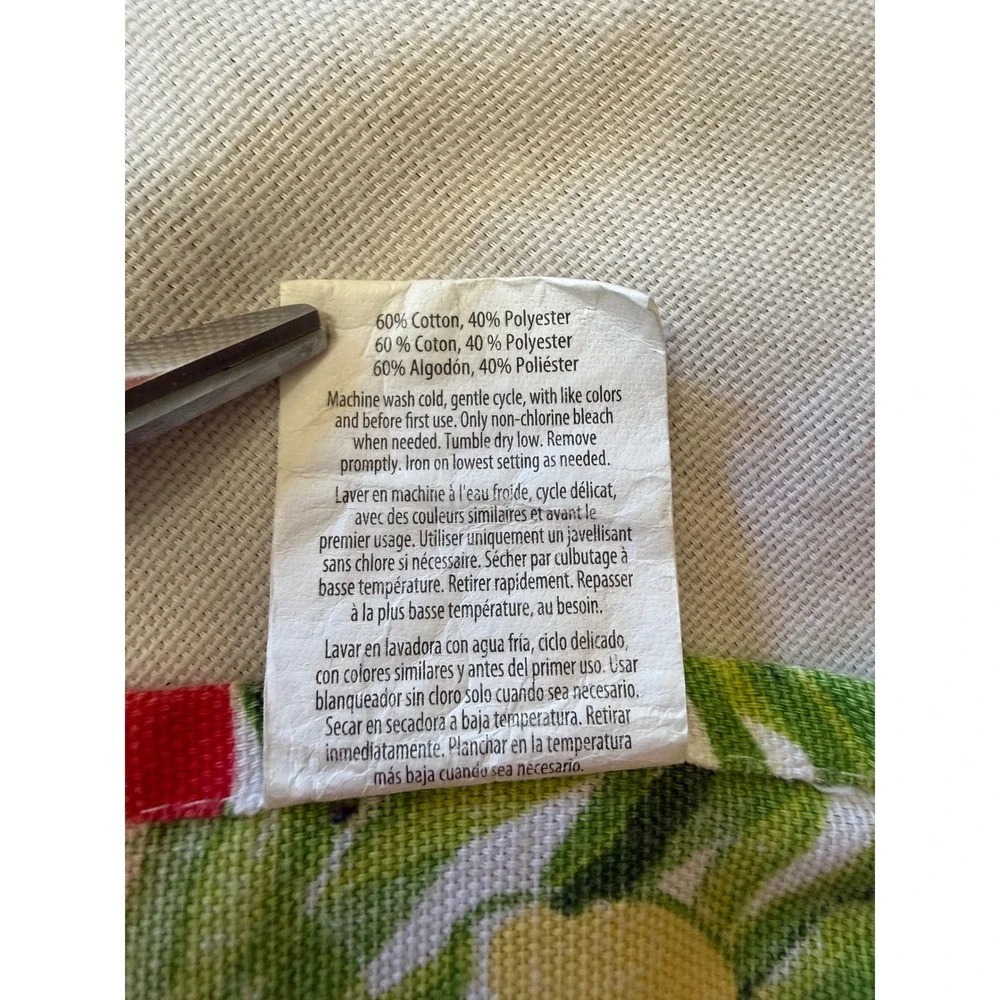 Vera Neumann tablecloth featuring